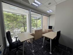 Rochester Mall (D5), Office #558750341